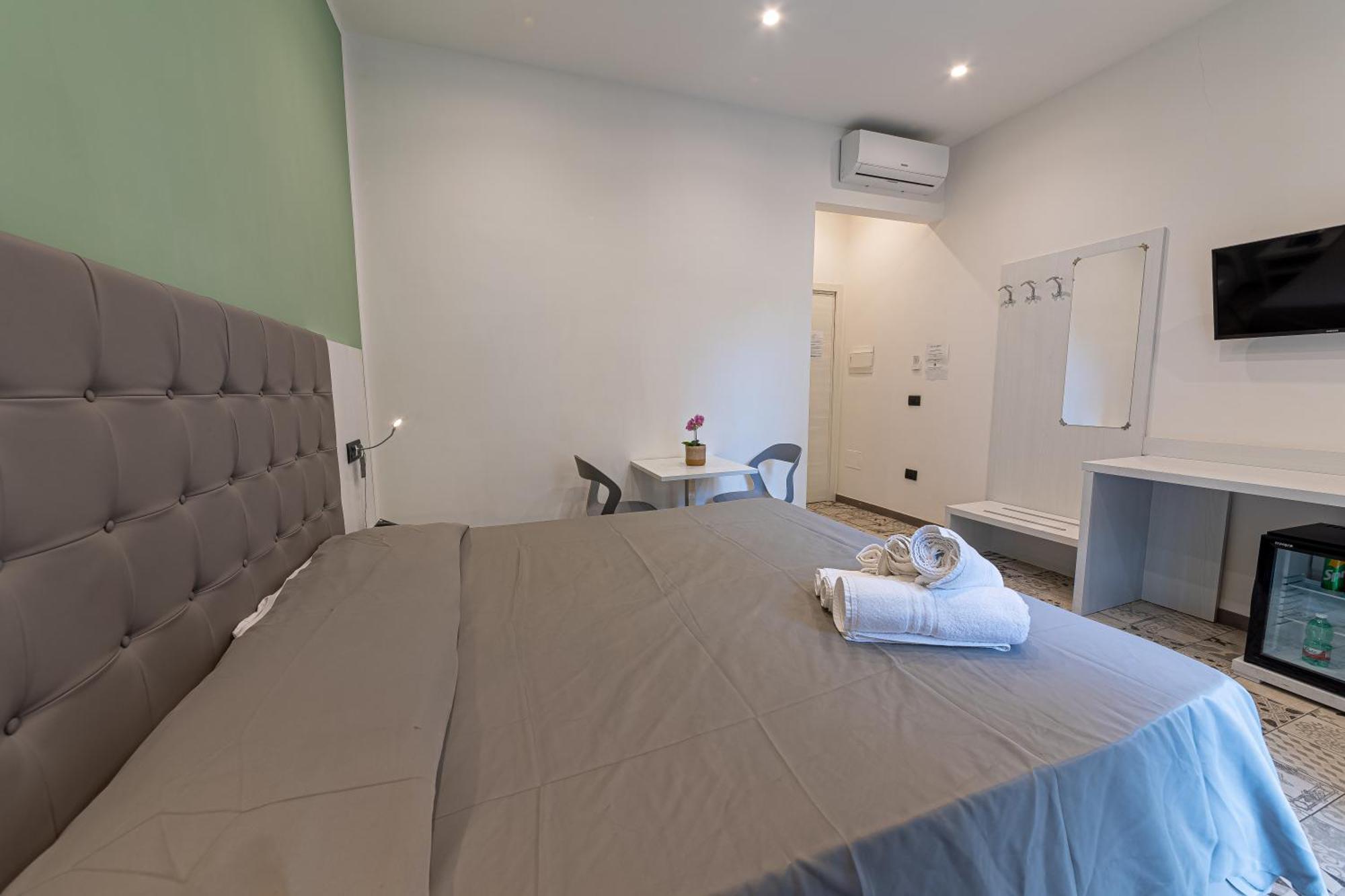 Residenza San Lorenzo เนเปิลส์ ภายนอก รูปภาพ